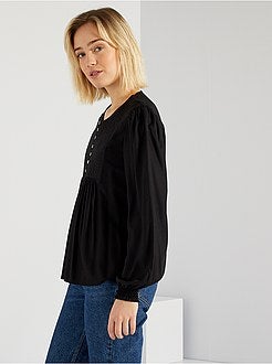 Blusa fluida com peitilho - Kiabi