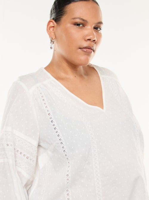 Blusa fluida lisa com plumetis e bordados vazados - Kiabi