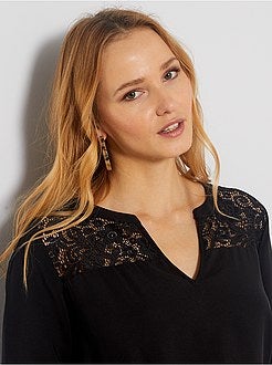 Blusa 'JDY' com aplicação em renda - Kiabi