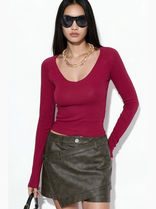Blusa justa de manga comprida com decote em v busem - Kiabi Blusa justa de manga comprida com decote em v busem - Kiabi