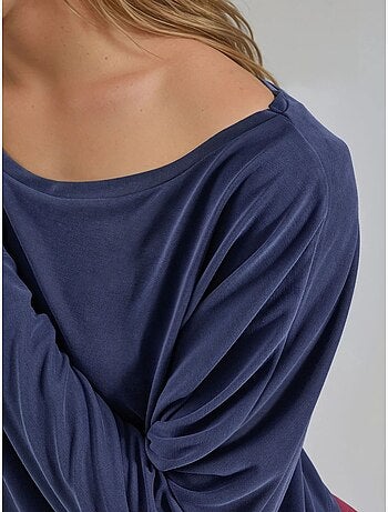 Blusa larga com decote barco busem