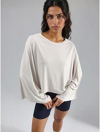 Blusa larga com decote barco busem