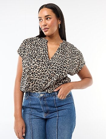 Blusa leve de manga curta