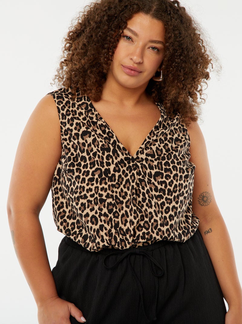 Blusa lisa com costura de fantasia na gola Bege - Kiabi