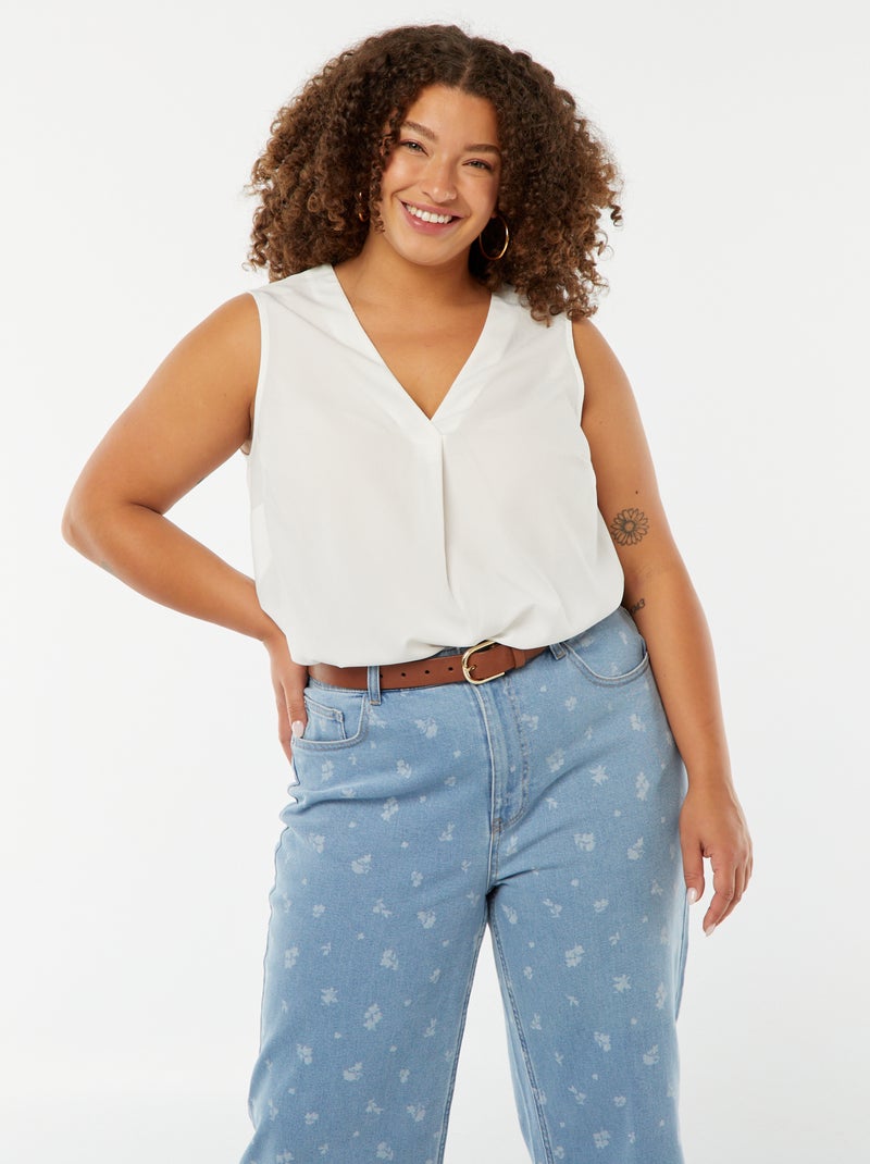 Blusa lisa com costura de fantasia na gola Branco - Kiabi