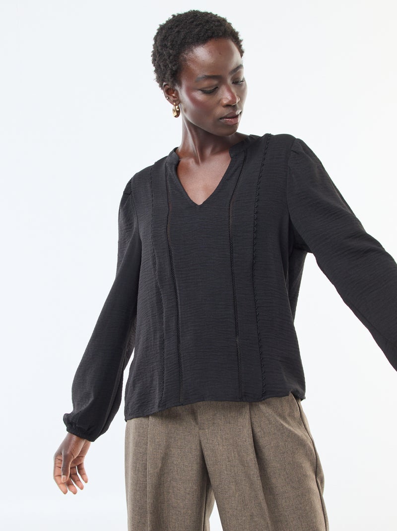 Blusa lisa com decote em V e bordados na frente Preto - Kiabi