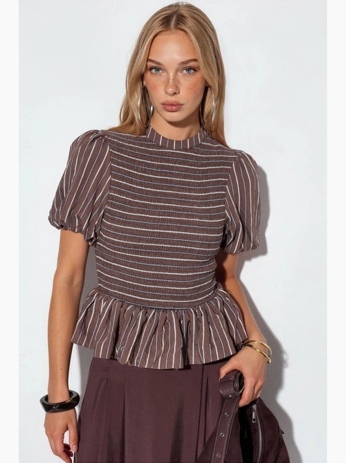 Blusa listrada texturizada com folho busem - Kiabi Blusa listrada texturizada com folho busem - Kiabi
