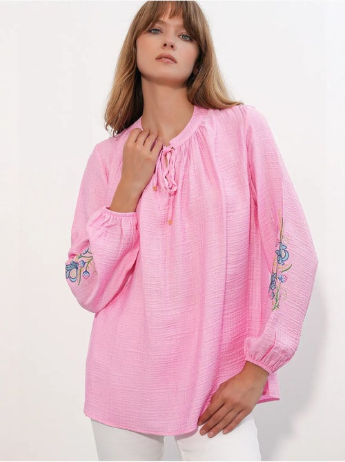 Blusa oversized em crepe bordado bdart - Kiabi