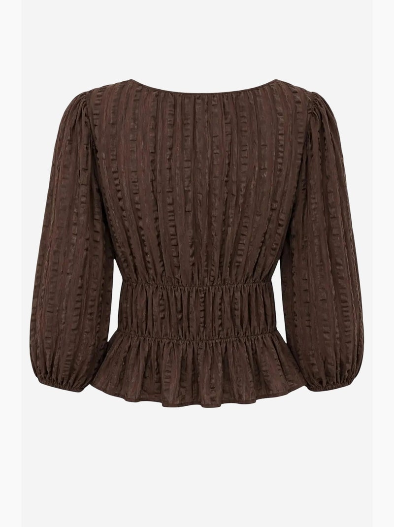 Blusa peplum texturada com decote em u e mangas três-quartos mixray Castanho - Kiabi