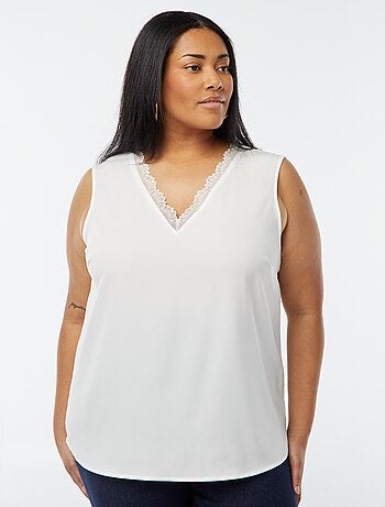 Blusa sem mangas com decote em bico e bordos de renda