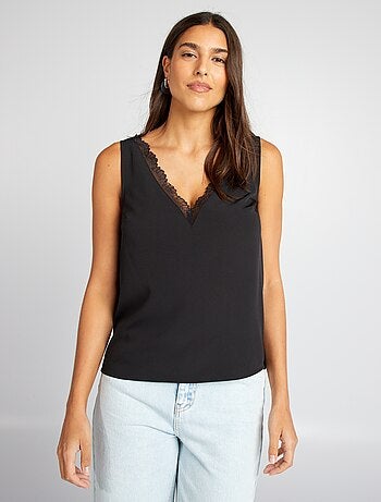 Blusa sem mangas com gola de renda