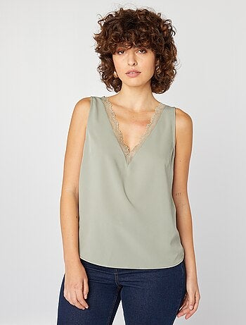 Blusa sem mangas com gola de renda