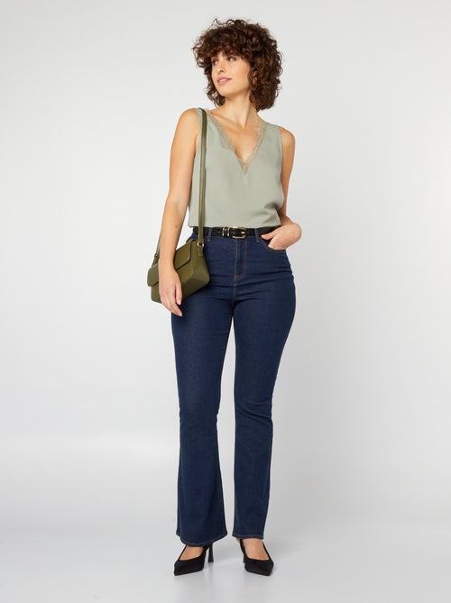 Blusa sem mangas com gola de renda - Kiabi