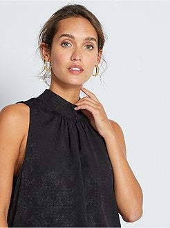 Blusa sem mangas, gola subida - Kiabi