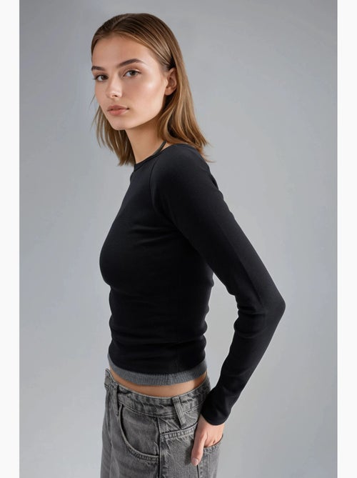 Blusa slim fit canelada com decote barco busem - Kiabi Blusa slim fit canelada com decote barco busem - Kiabi