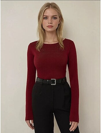 Blusa slim fit com decote canoa e manga comprida hiccup