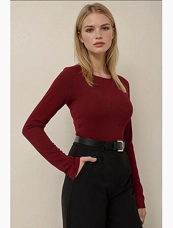Blusa slim fit com decote canoa e manga comprida hiccup