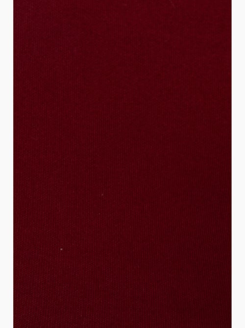 Blusa slim fit com decote canoa e manga comprida hiccup - Kiabi Blusa slim fit com decote canoa e manga comprida hiccup - Kiabi