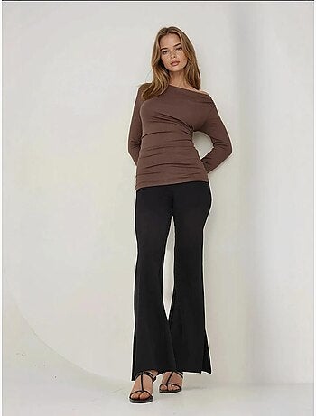 Blusa slim fit com gola assimétrica e manga comprida hiccup