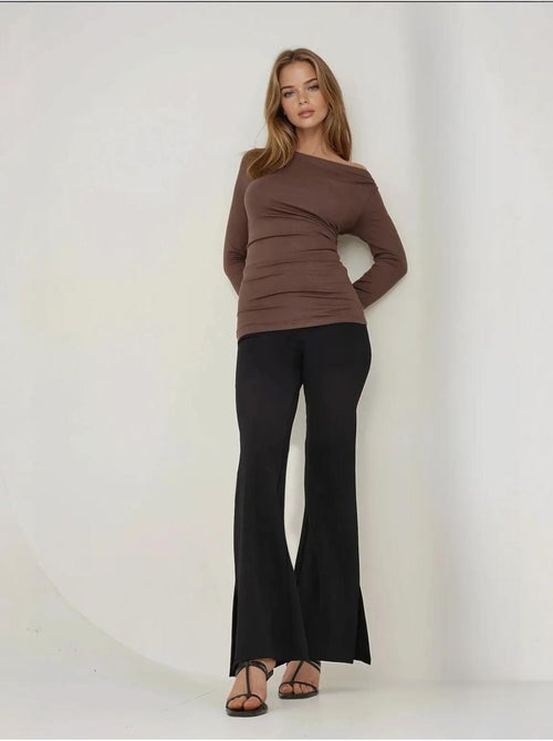 Blusa slim fit com gola assimétrica e manga comprida hiccup - Kiabi