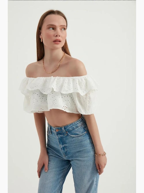 Blusa texturizada de ombro a ombro com folhos e mangas balão hiccup - Kiabi Blusa texturizada de ombro a ombro com folhos e mangas balão hiccup - Kiabi