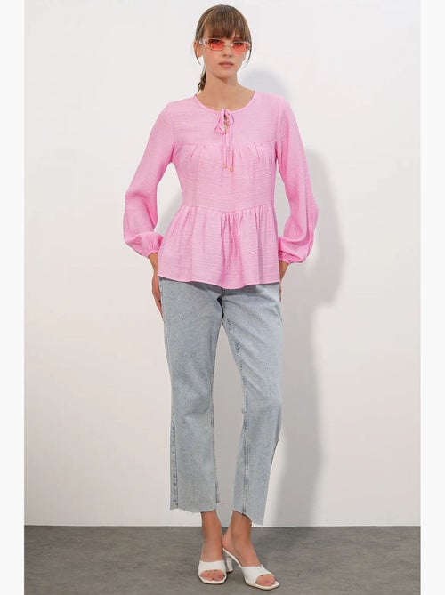 Blusa texturizada nó frontal bdart - Kiabi Blusa texturizada nó frontal bdart - Kiabi