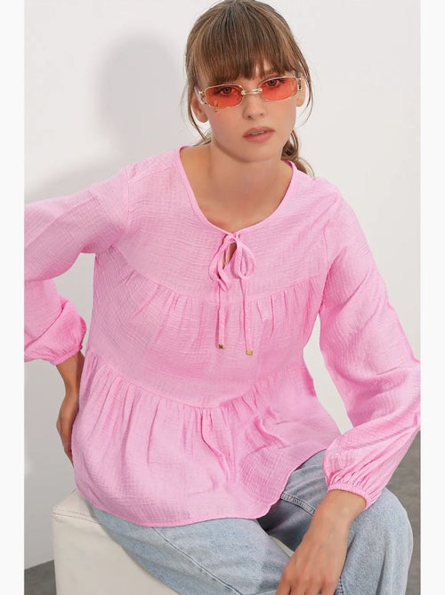 Blusa texturizada nó frontal bdart - Kiabi Blusa texturizada nó frontal bdart - Kiabi