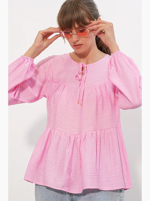 Blusa texturizada nó frontal bdart - Kiabi Blusa texturizada nó frontal bdart - Kiabi