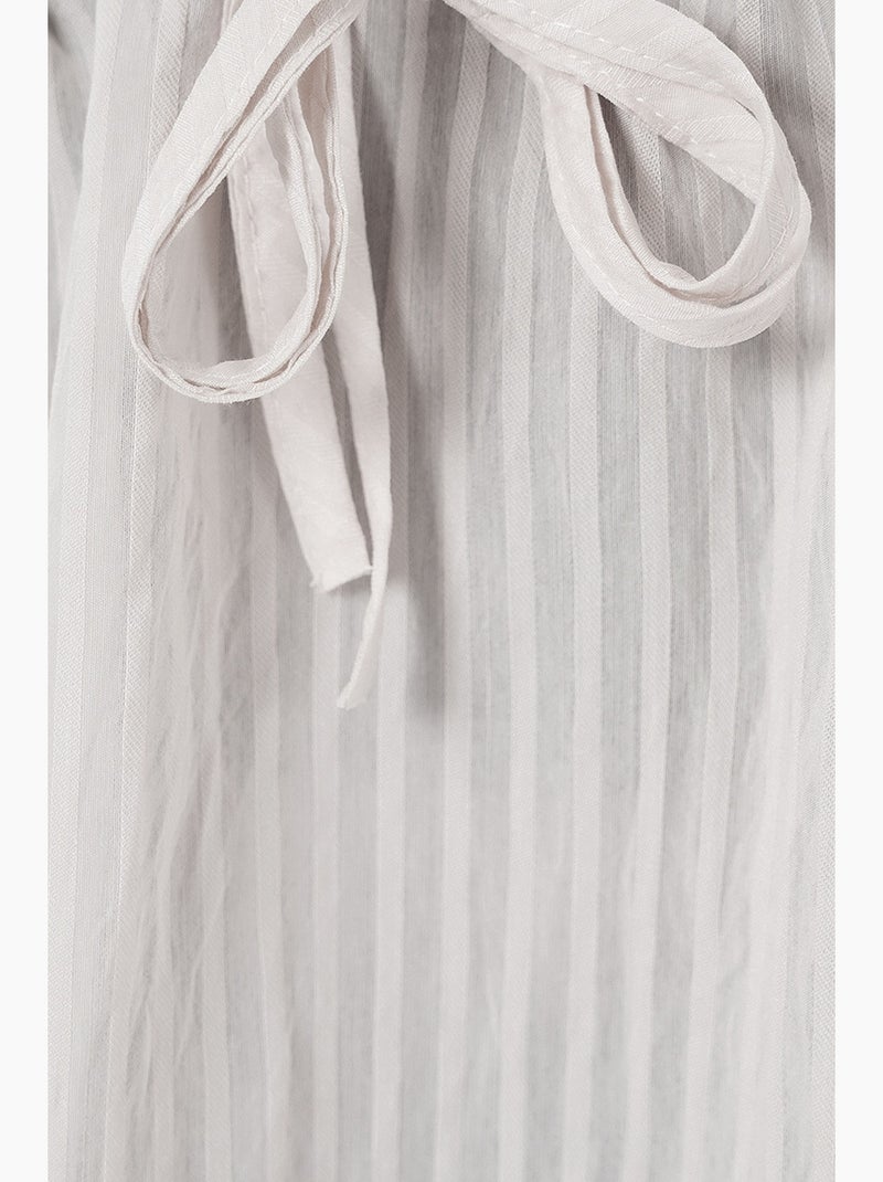 Blusa texturizada seersucker decote em v com laço bdart Branco - Kiabi