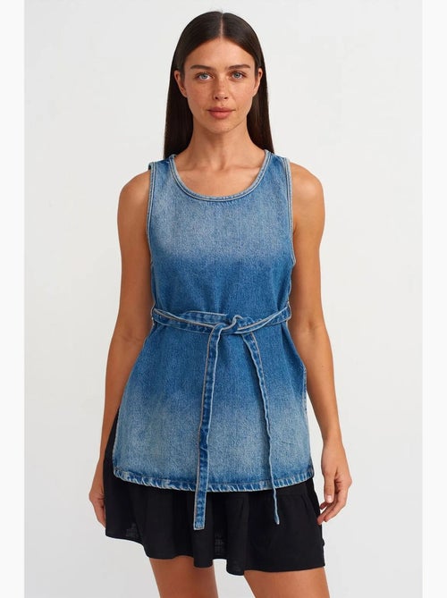 Blusa túnica em ganga de algodão com detalhe de atar dilvin - Kiabi Blusa túnica em ganga de algodão com detalhe de atar dilvin - Kiabi