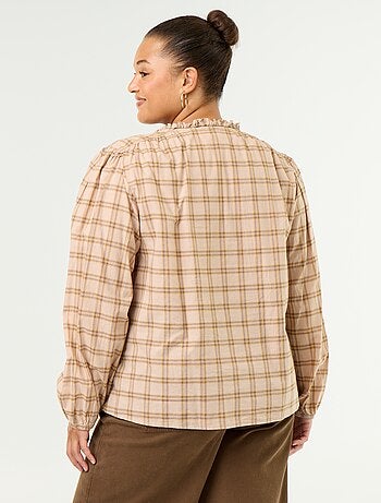 Blusa xadrez com decote com laço