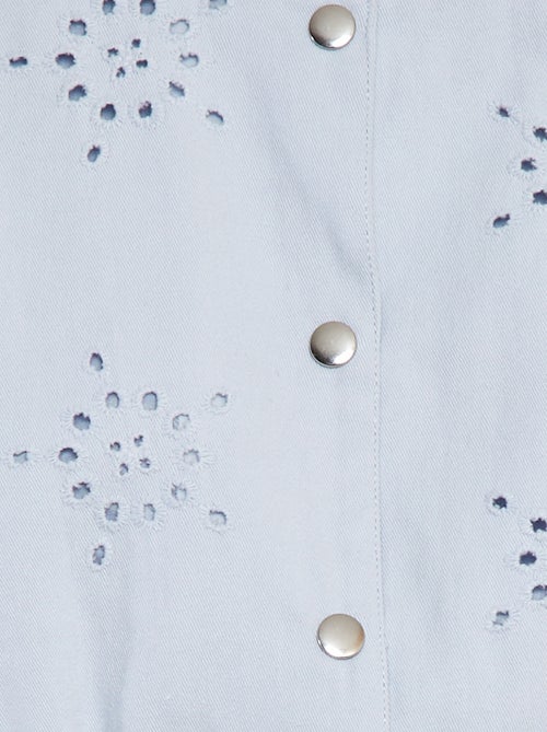 Blusão com bordado inglês - Kiabi