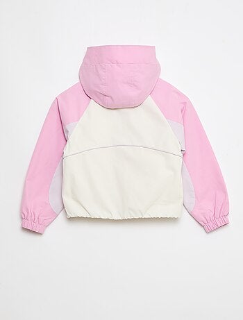 Blusão corta-vento com capuz