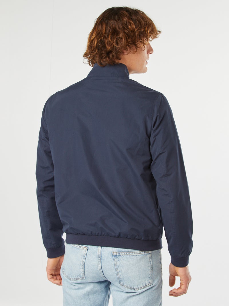 Blusão curto liso com fecho 'Produkt' AZUL - Kiabi