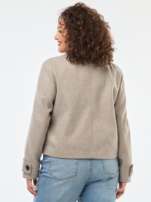 Blusão curto tipo lã com 2 bolsos - Kiabi