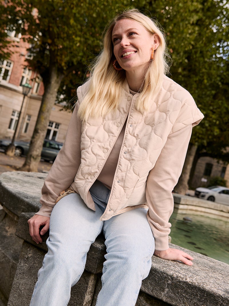 Blusão de penas acolchoado com mangas amovíveis BEGE - Kiabi