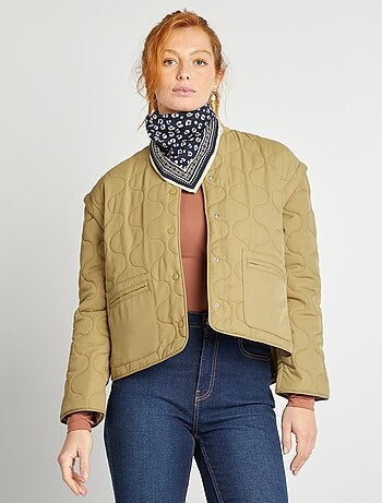 Blusão de penas acolchoado com mangas amovíveis