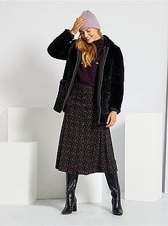 Blusão de penas comprido reversível - Kiabi