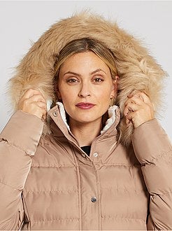 Blusão de penas curto acolchoado - Kiabi