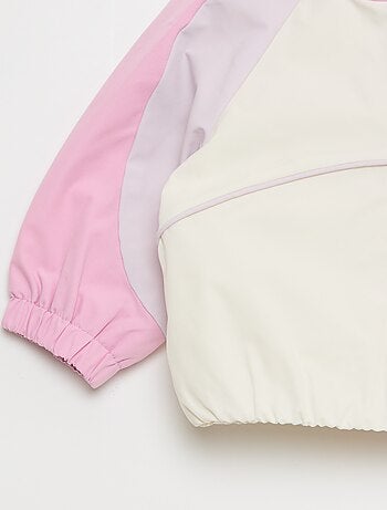 Blusão desportivo com fecho e capuz