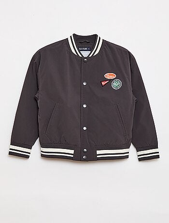 Blusão estilo aviador com botões de pressão