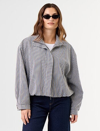 Blusão estilo bomber aos quadrados