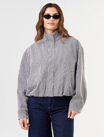 Blusão estilo bomber aos quadrados