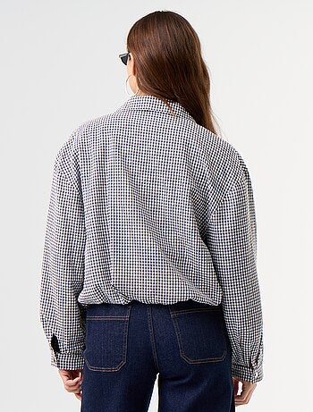 Blusão estilo bomber aos quadrados