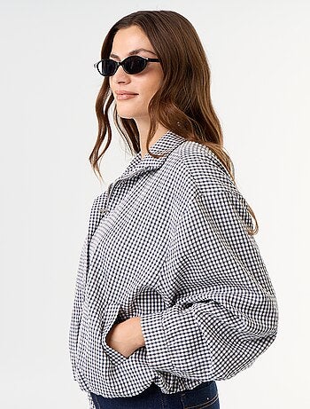Blusão estilo bomber aos quadrados