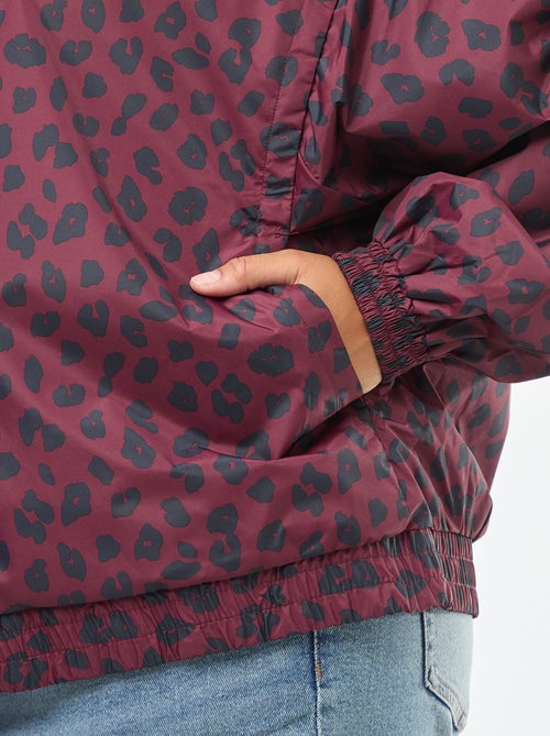 Blusão impermeável estilo corta-vento com capuz - Kiabi