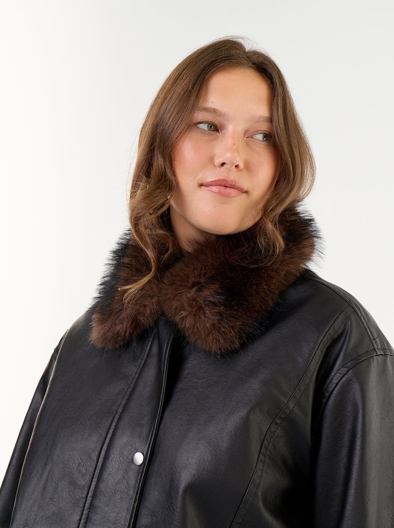 Blusão oversize de imitação de pele com gola de pelo sintético amovível Preto - Kiabi