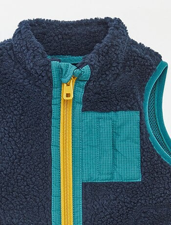 Blusão sem mangas com efeito pelo de ovelha