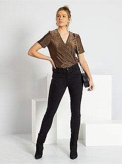 Body brilhante em malha elástica - Kiabi