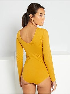 Body com decote em V atrás - Kiabi